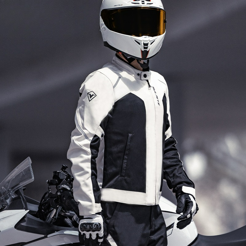 Abbigliamento Moto Estivo Tras - Summer Clothing Motorcycle recensione e prezzo