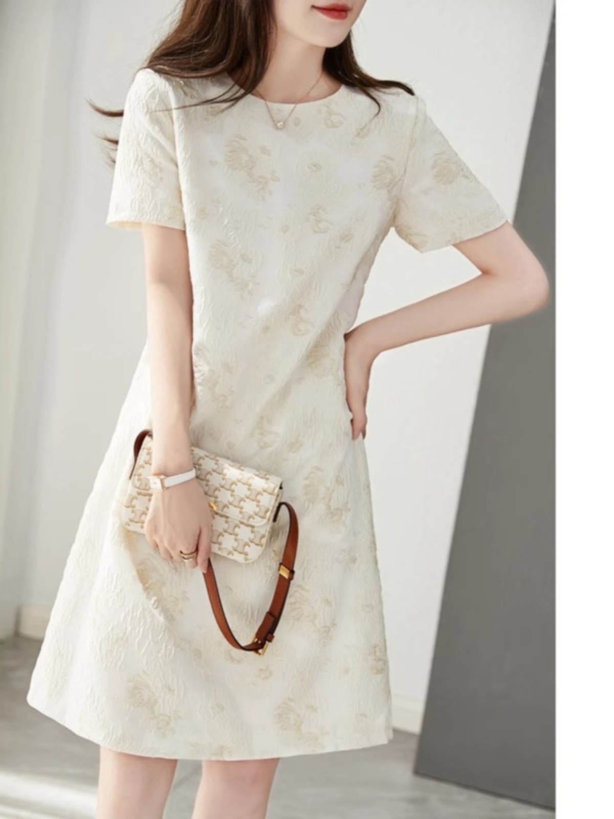 Elegante Abito Estivo Modellan - Summer Line Clothing Brand recensione e prezzo